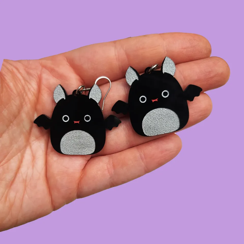 MiniKitty Squish Emily Bat øredobber svart akryl