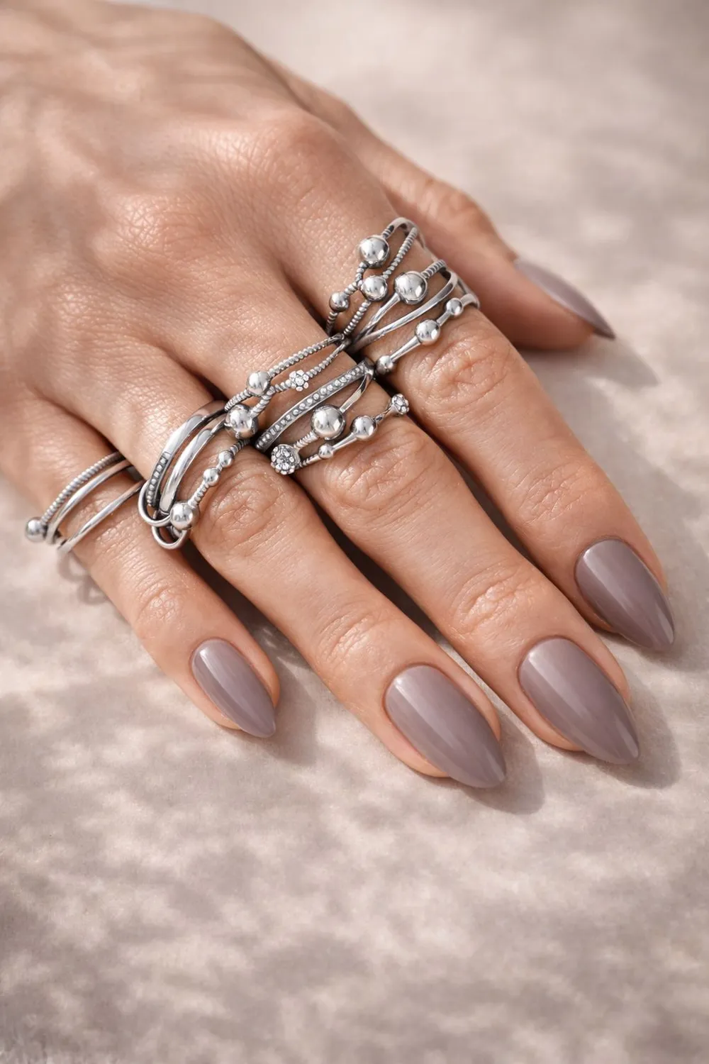 IOAKU Berry Signature ring gull str 7 vanntett