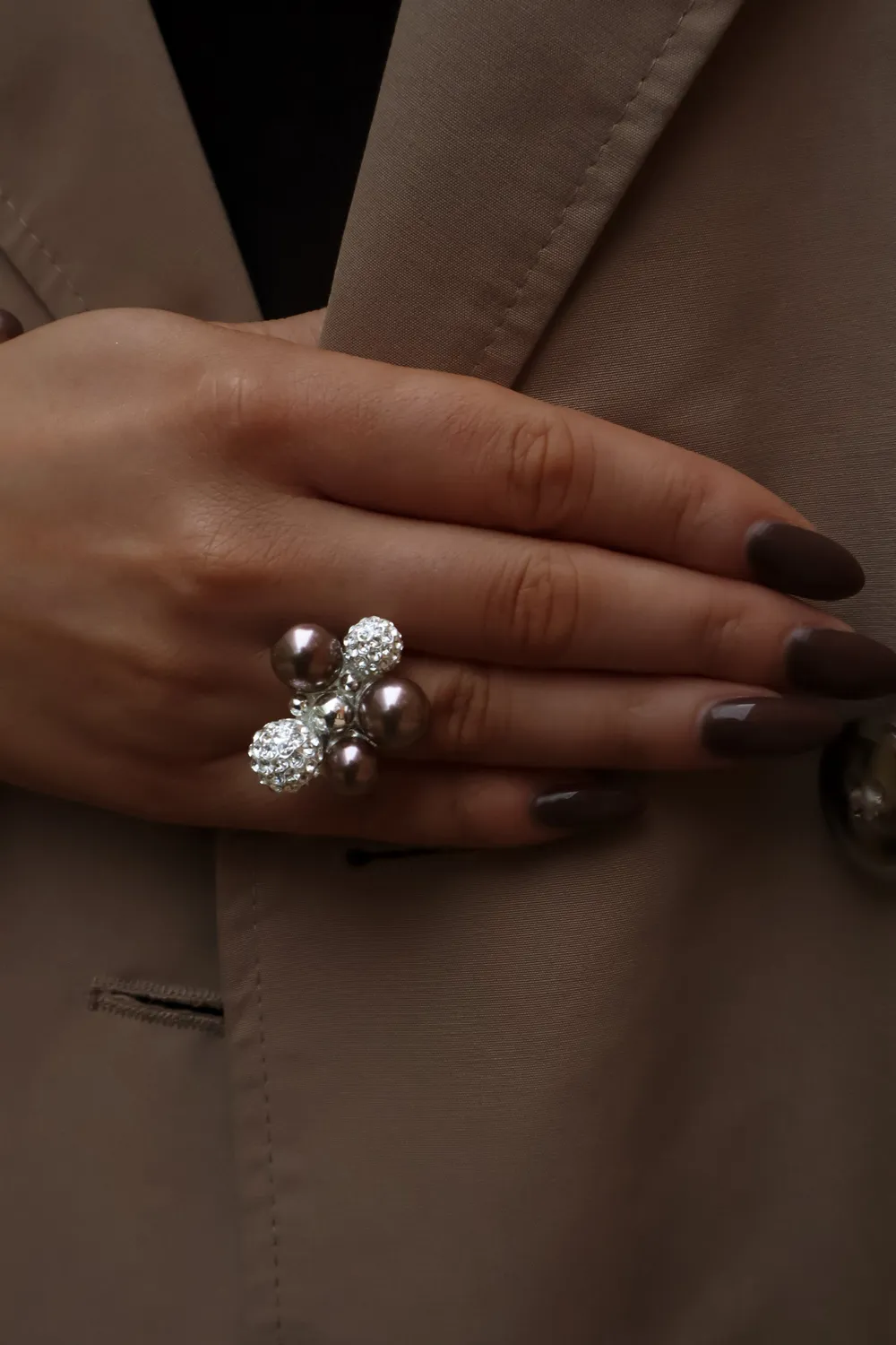 IOAKU Berry Pearl Sparkle Maxi ring brun justerbar