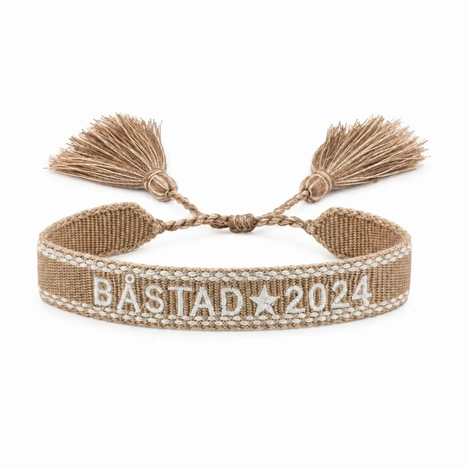 IOAKU Båstad 2024 armbånd beige vevd