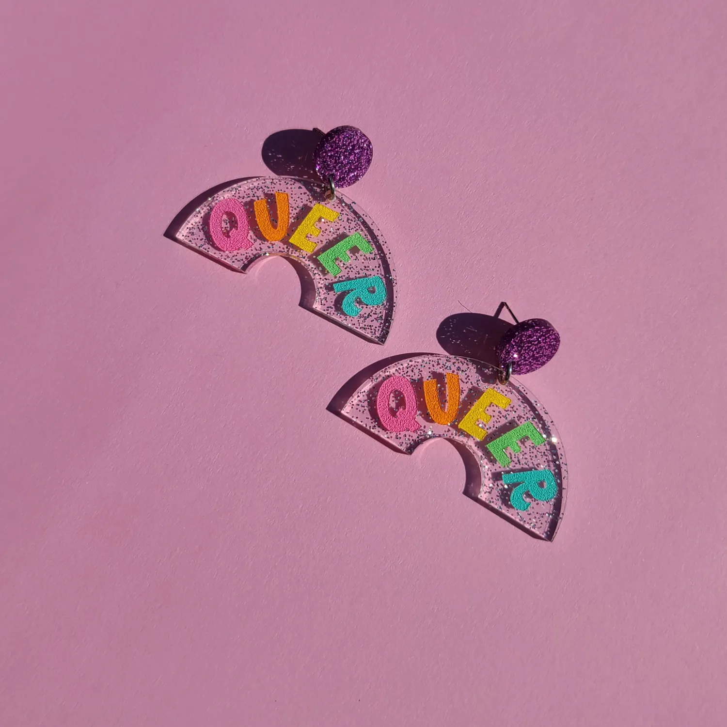 MiniKitty Queer Rainbow Arches øredobber regnbue
