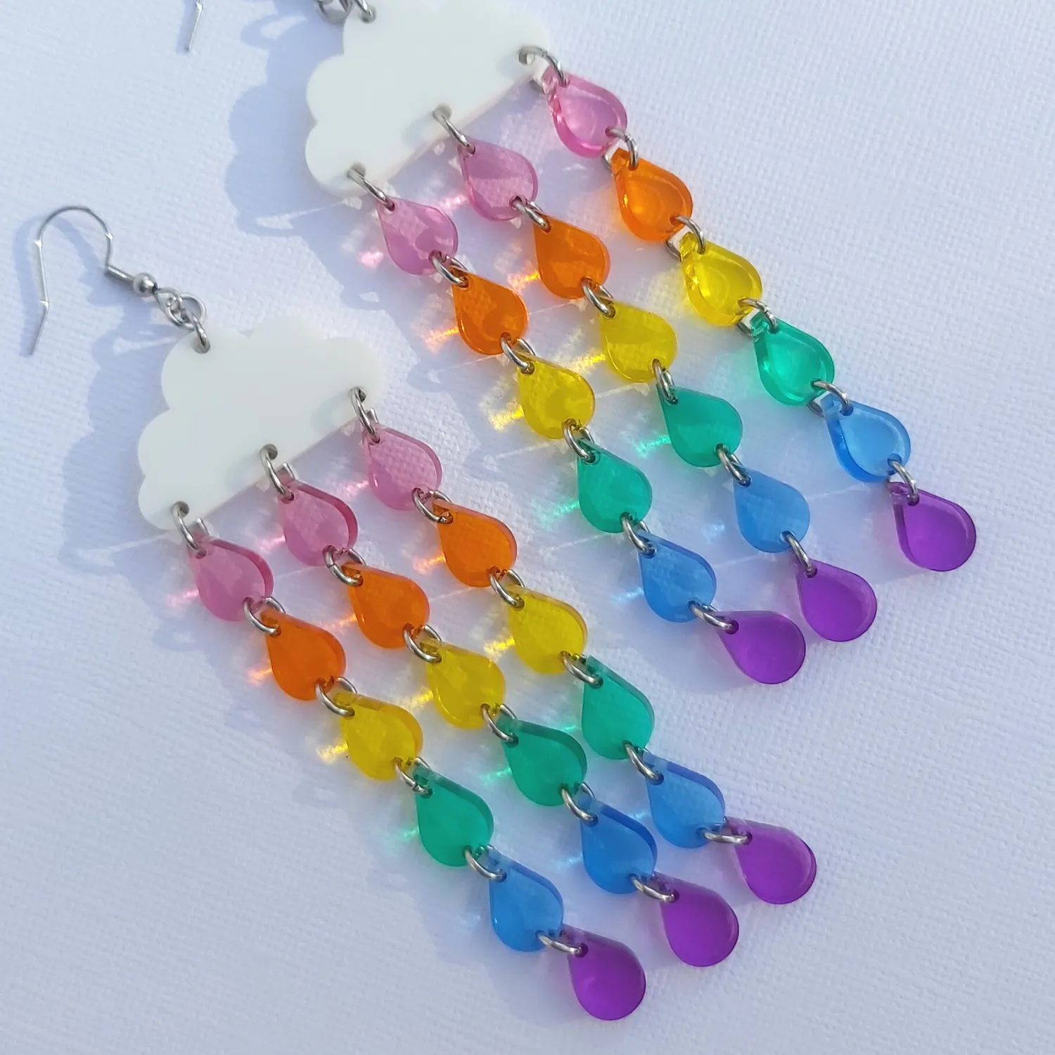 MiniKitty Raining Rainbow Clouds øredobber lette farger