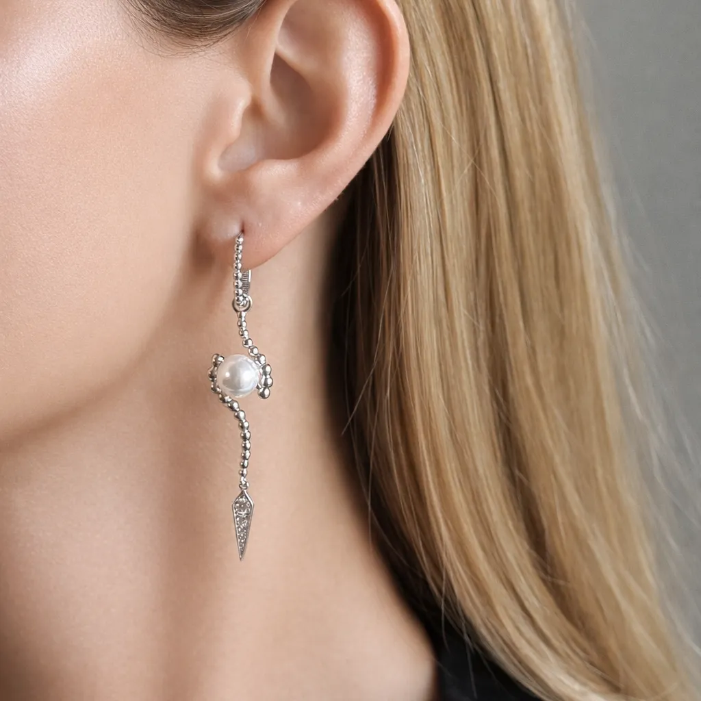 IOAKU Sculptural Pearl Hoop øringer gull perle organisk