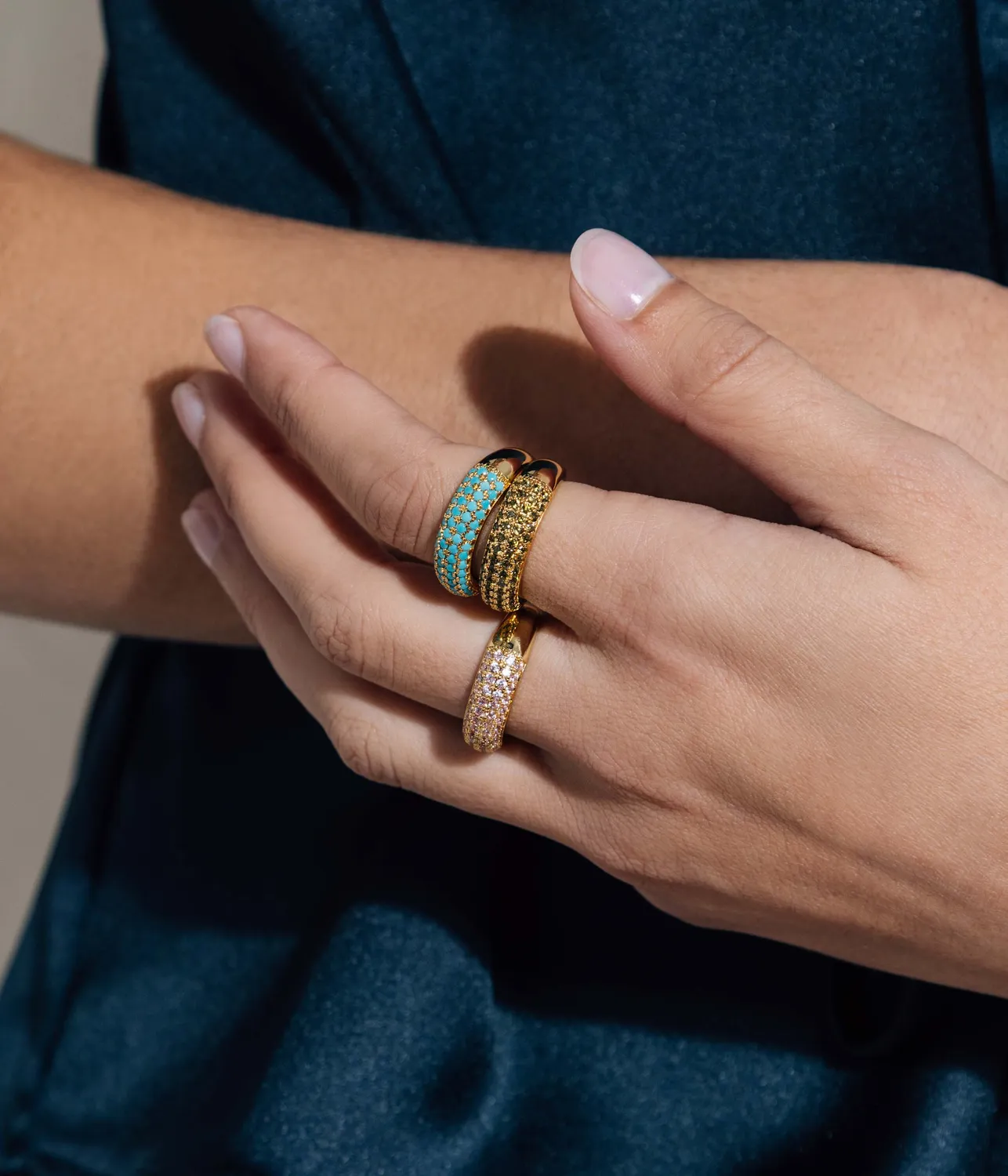 Loren Hope Veyra ring olivine 18K gull
