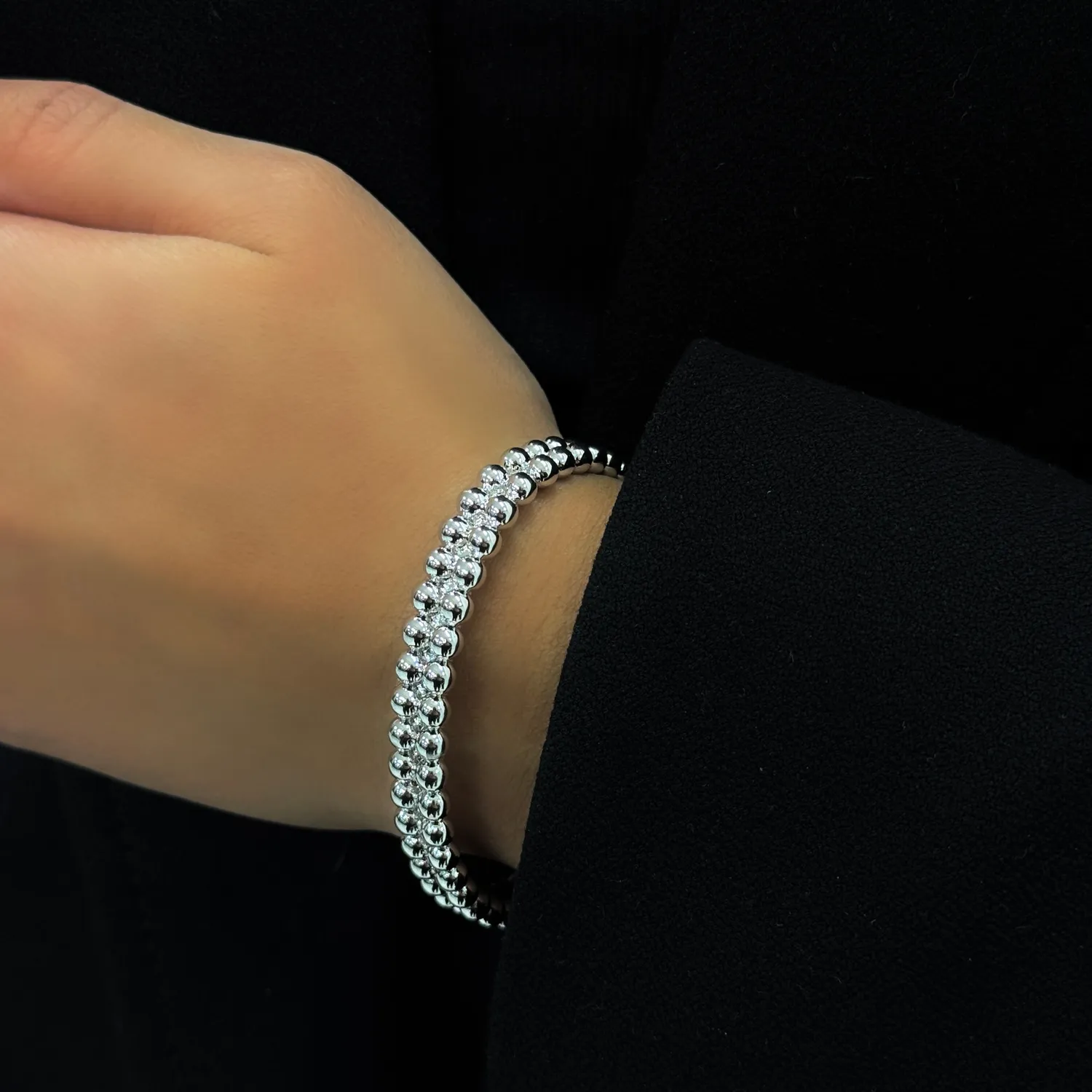 IOAKU Bold Berries Cuff armring gull justerbar