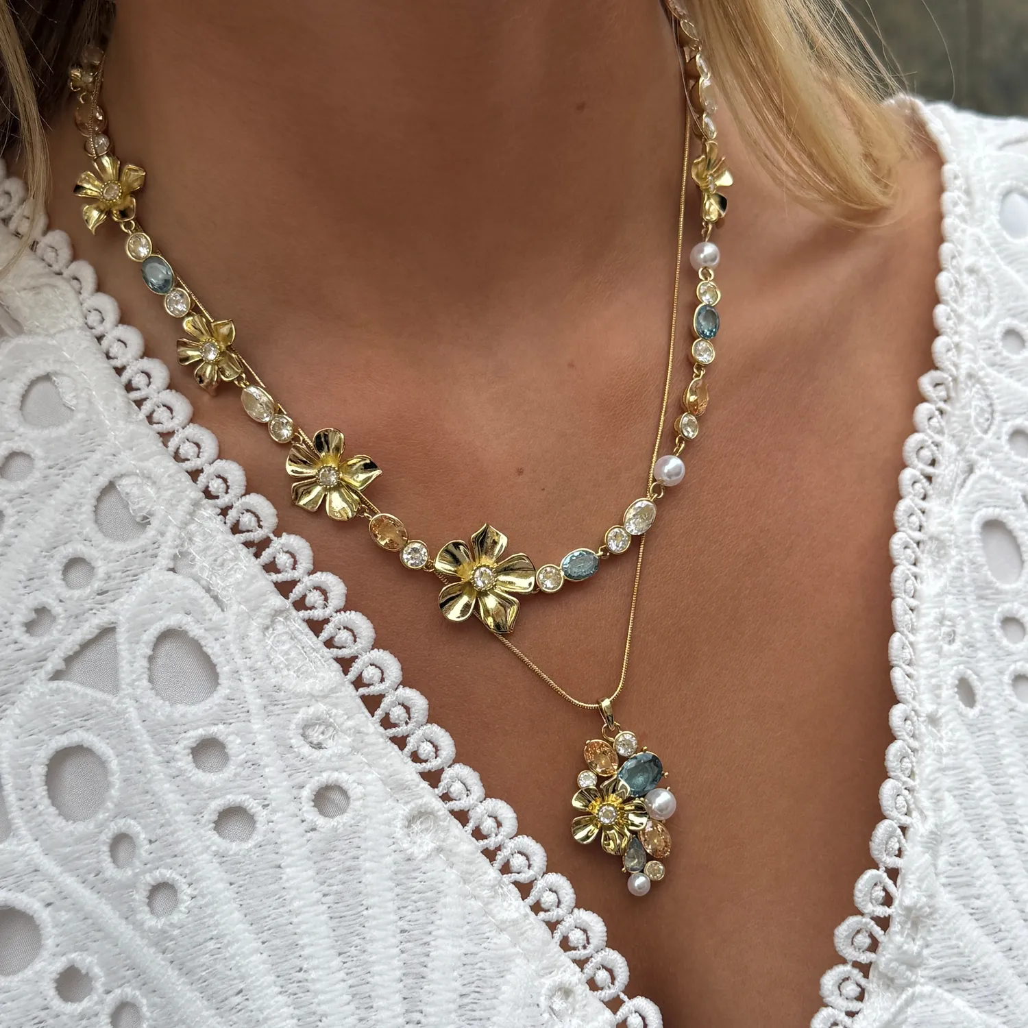 IOAKU La Fleur Sirène blå halskjede gull messing