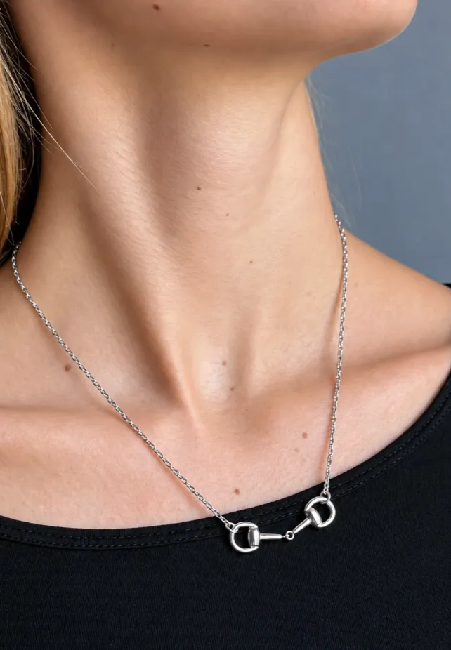 IOAKU Horsebit Plain Pendant halskjede gull hestebitt
