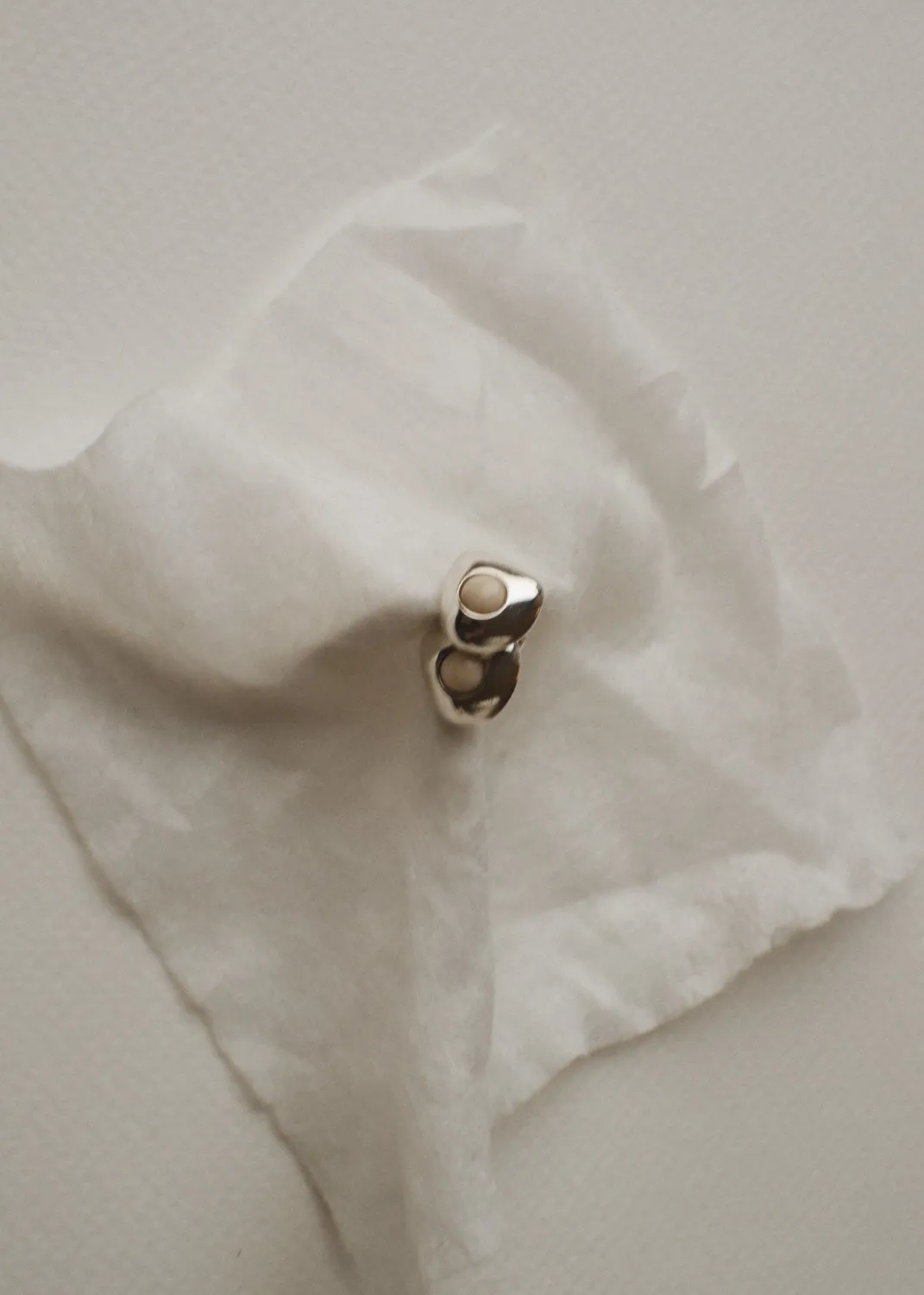 Studio Bille Vera Studs øredobber sølv 1 cm marmor