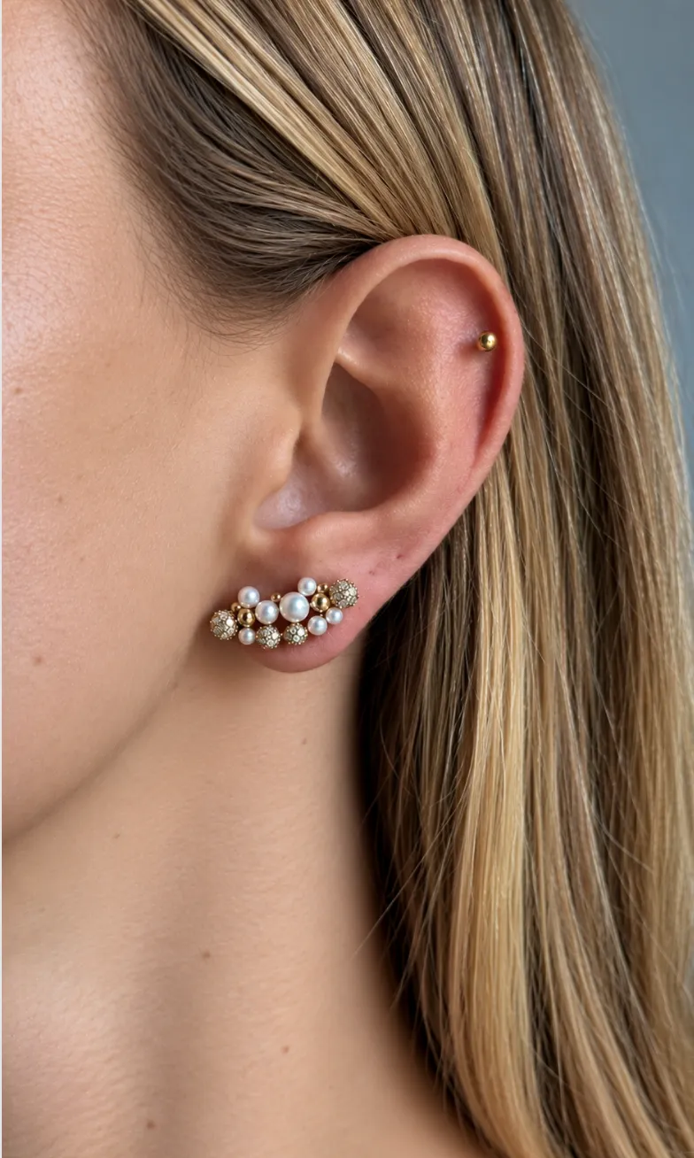 IOAKU Berry Pearl Petite Multi Studs øredobber gull perle